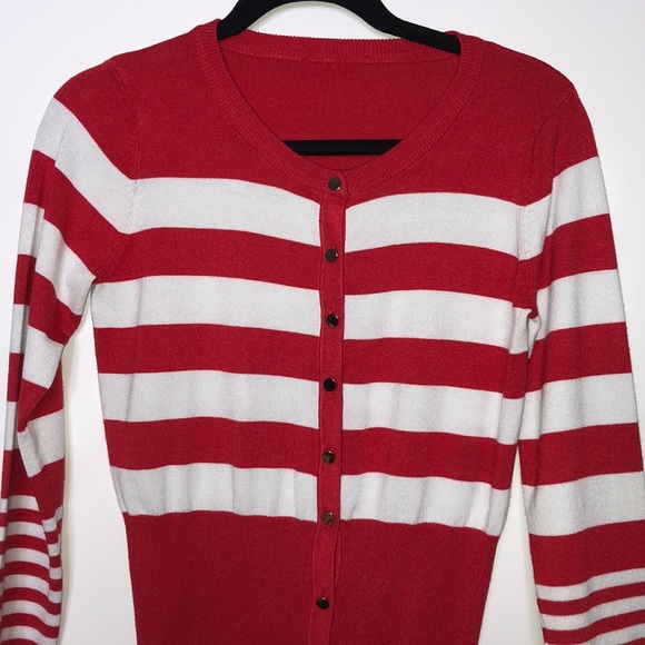 Red and white striped sweater size S/M - Picture 2 of 6